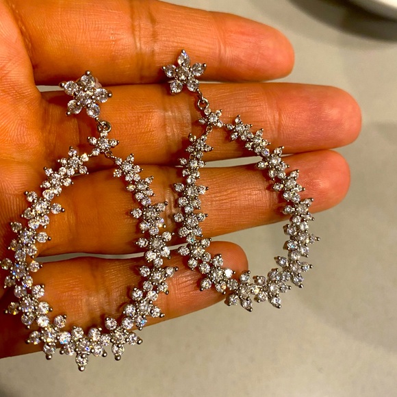 The perfect accessory! - Picture 3 of 3